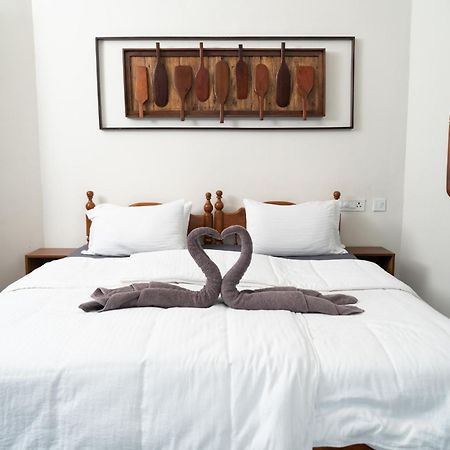 Paddlecult Surf Retreat Bed and Breakfast Varkala Esterno foto