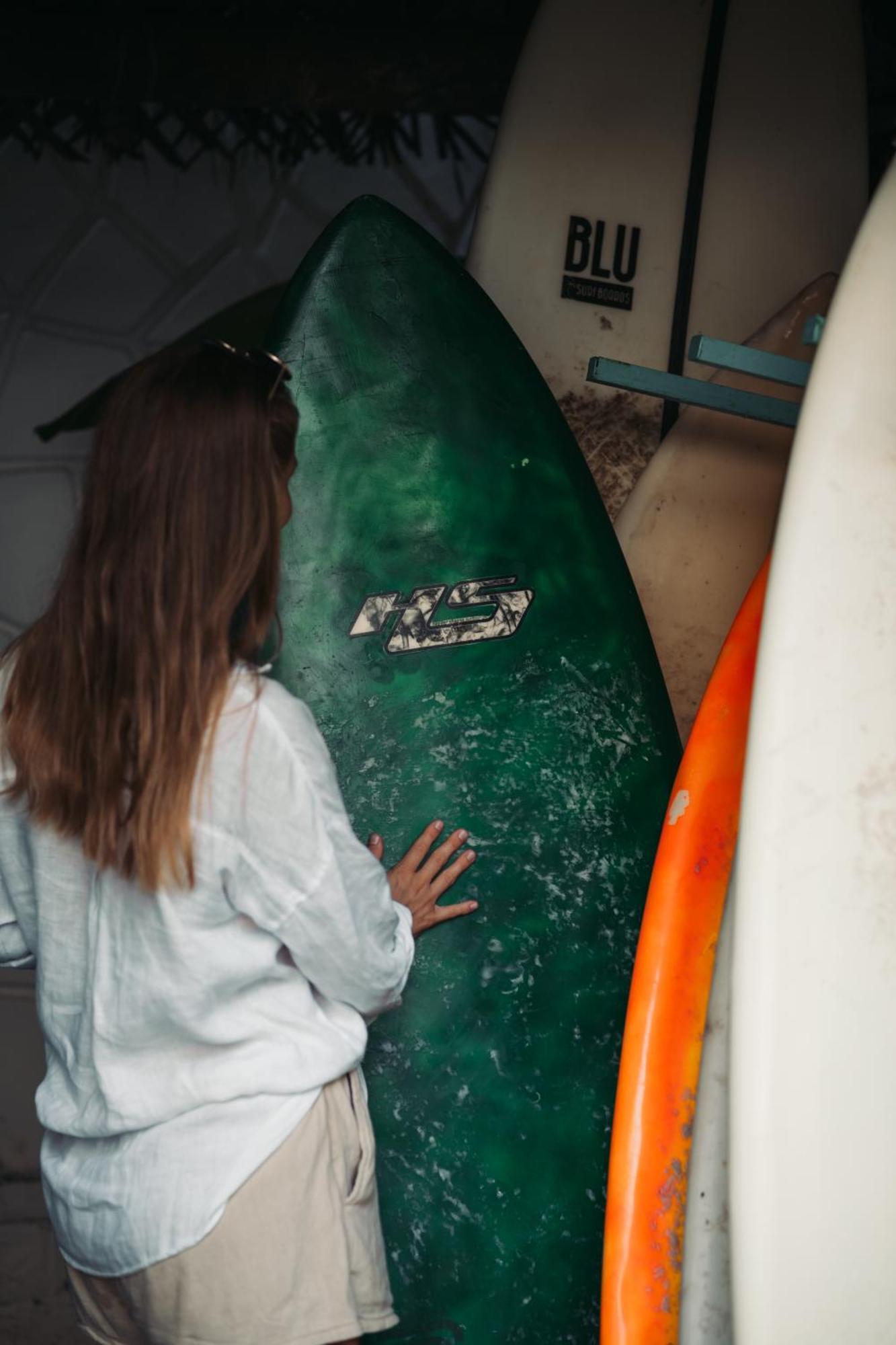Paddlecult Surf Retreat Bed and Breakfast Varkala Esterno foto