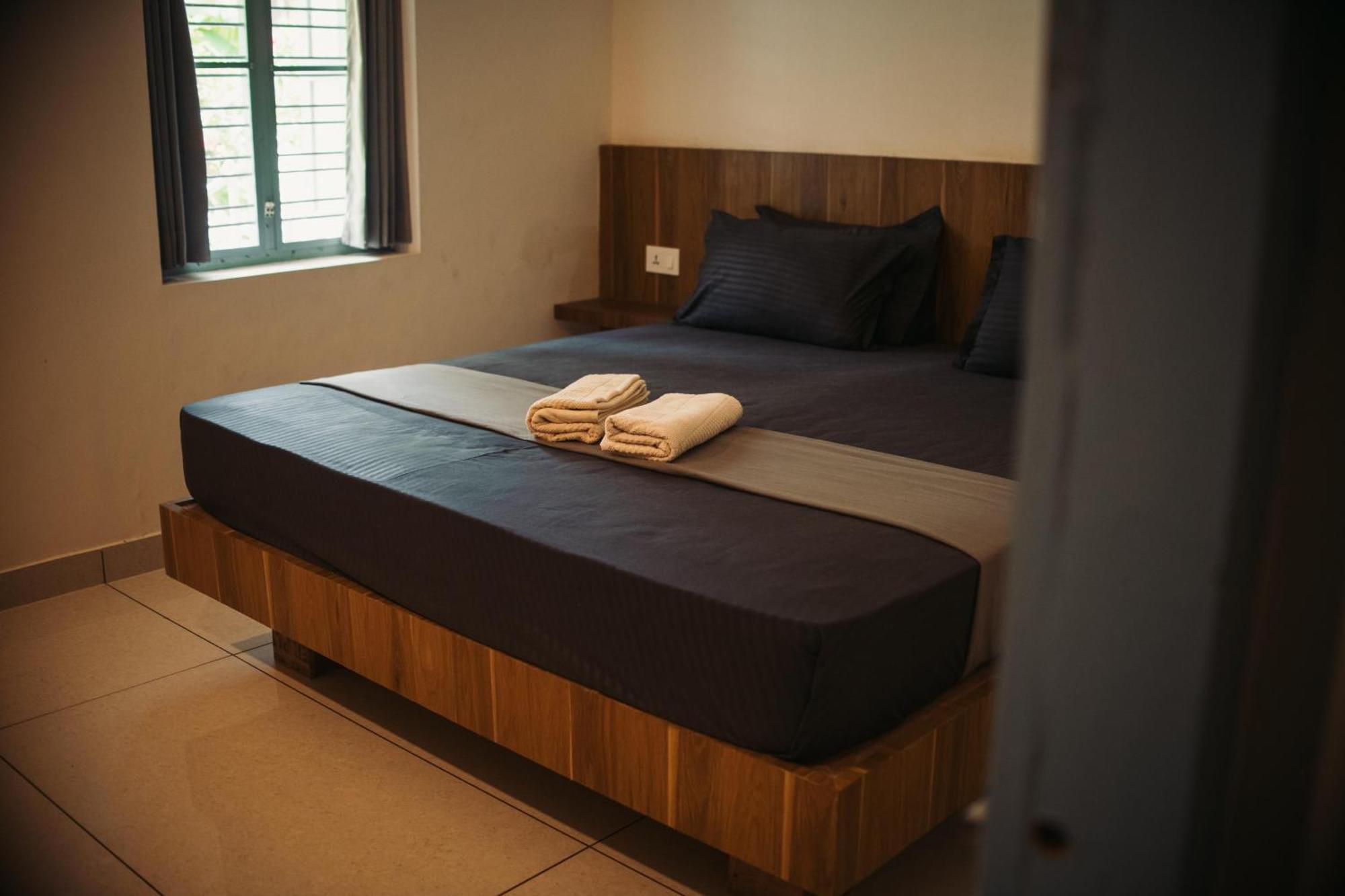 Paddlecult Surf Retreat Bed and Breakfast Varkala Esterno foto