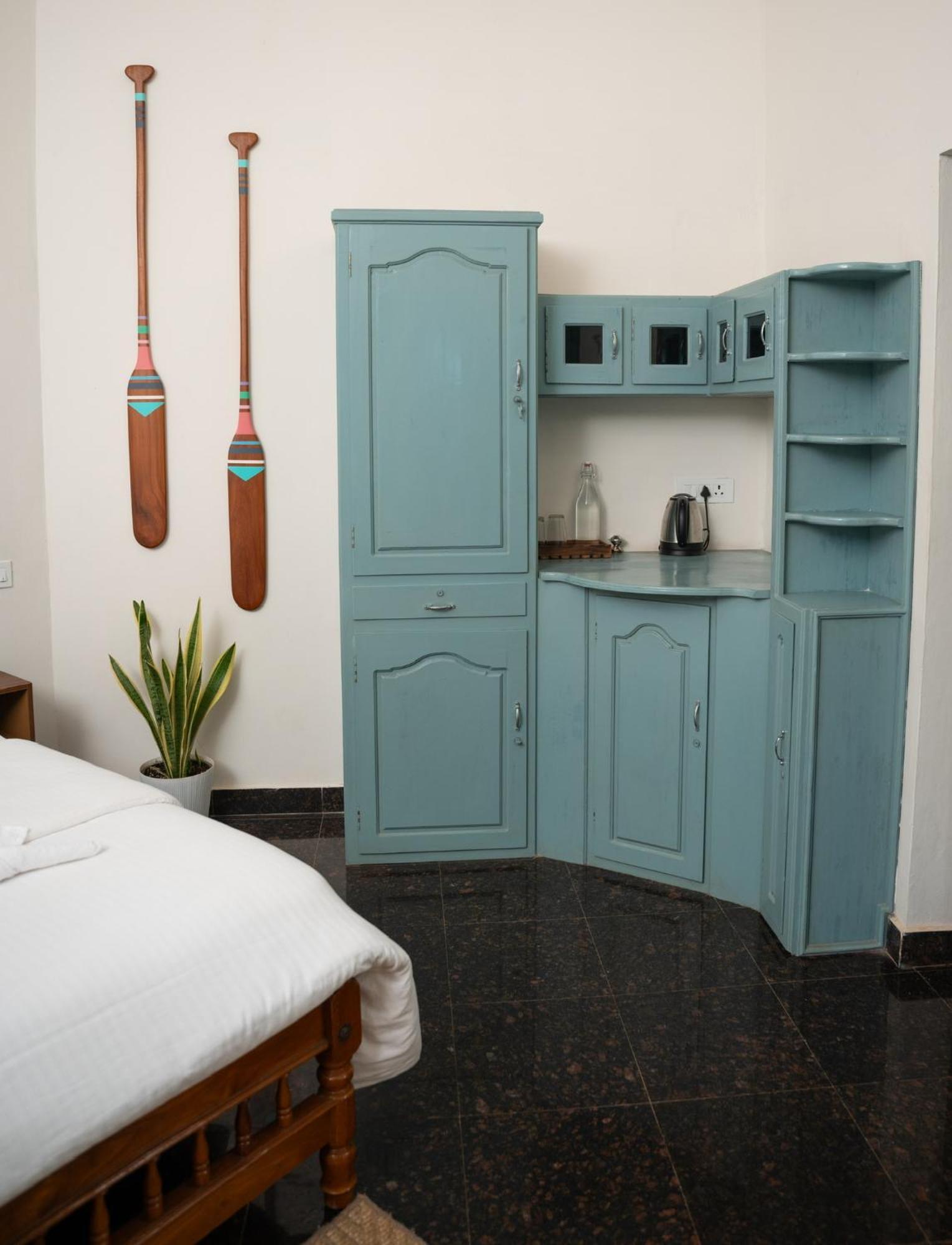 Paddlecult Surf Retreat Bed and Breakfast Varkala Esterno foto